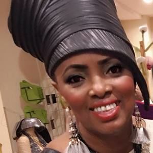 Meet your Posher, Harriet rosebud